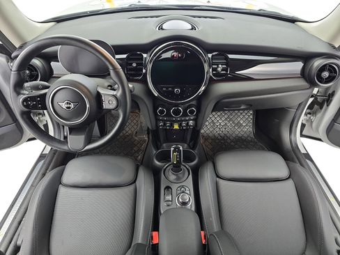 Used 2022 MINI Cooper SE w/ Driver Assistance Package image 9