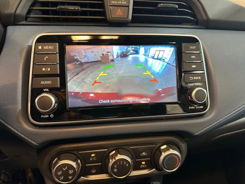 Used 2025 Nissan Versa SV image 23