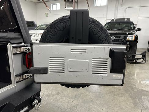 Used 2006 Jeep Wrangler Unlimited AWD/4WD image 36