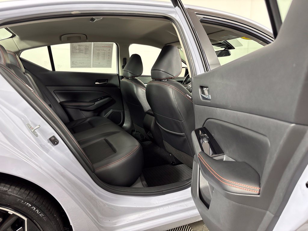 Used 2025 Nissan Altima 2.5 SR FWD image 19
