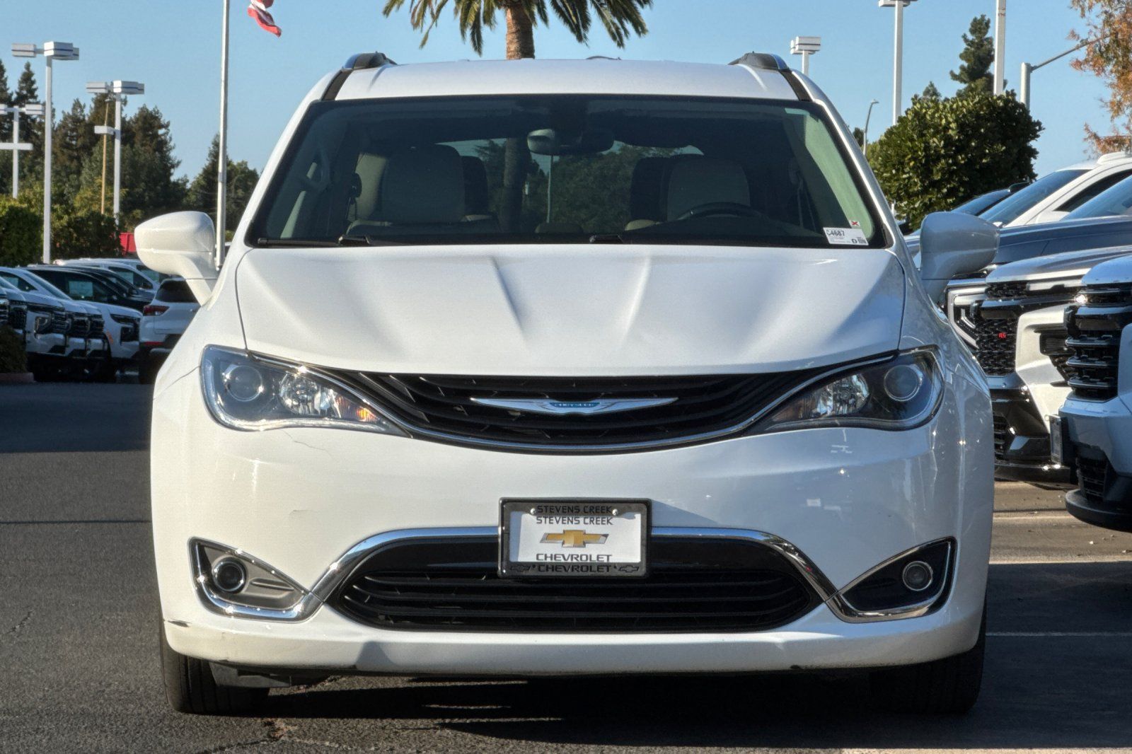 Used 2018 Chrysler Pacifica Touring-L FWD image 10