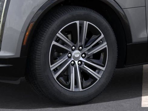 New 2026 Cadillac Lyriq Luxury w/ LPO, Floor Liner Package AWD/4WD image 9