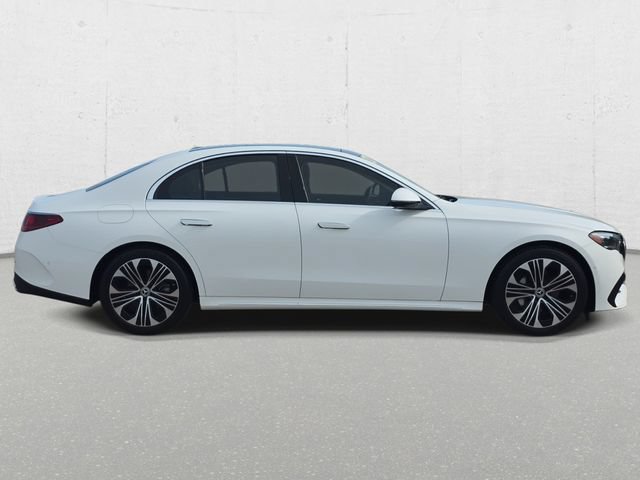 Used 2024 Mercedes-Benz E 350 4MATIC Sedan image 4