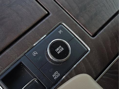 Used 2022 Lincoln Navigator Reserve AWD/4WD image 16