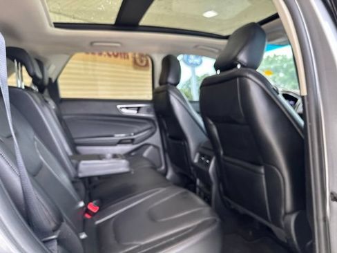Used 2020 Ford Edge Titanium AWD/4WD image 5