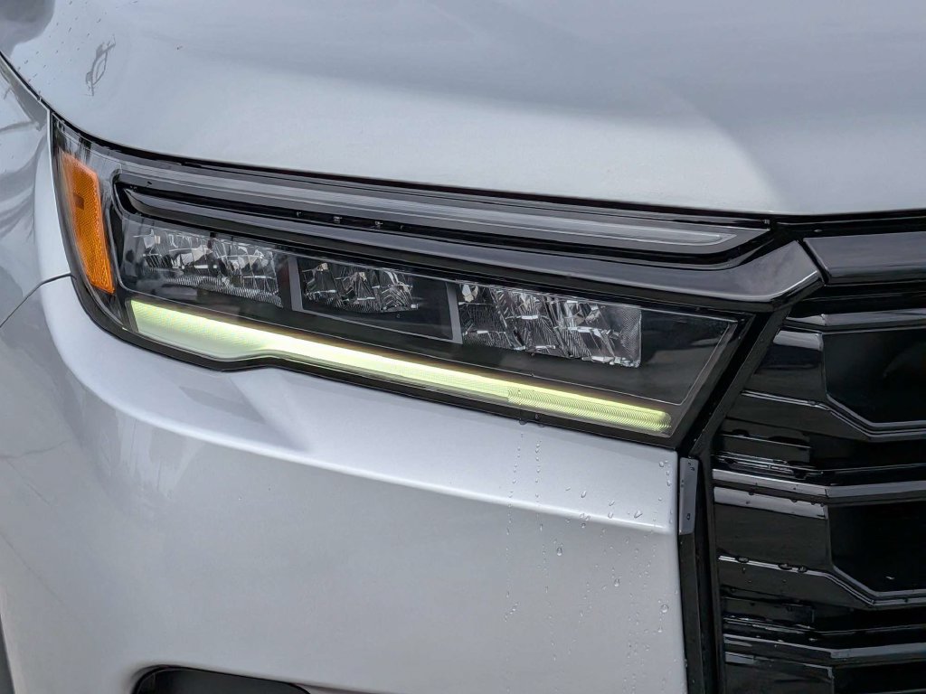New 2026 Honda Pilot Black Edition image 9