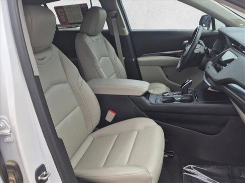 Used 2023 Cadillac XT4 Luxury FWD image 20