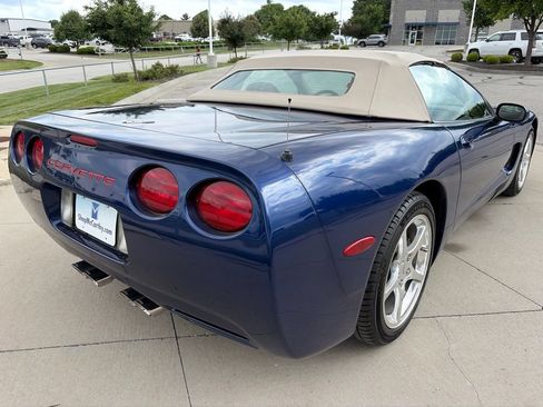 Used 2004 Chevrolet Corvette Convertible w/ Preferred Equipment Group RWD image 11