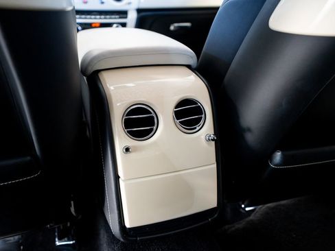Used 2019 Rolls-Royce Phantom Sedan RWD image 50