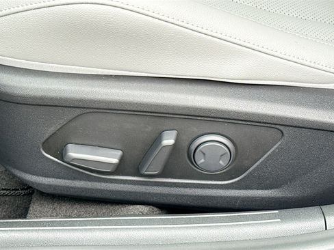 New 2026 Hyundai Elantra Limited image 22