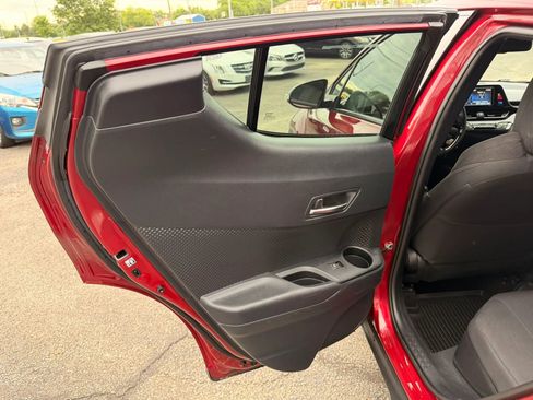 Used 2018 Toyota C-HR XLE FWD image 14