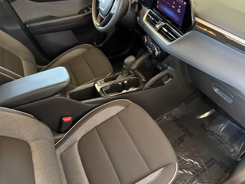 Used 2025 Chevrolet TrailBlazer LT FWD image 15