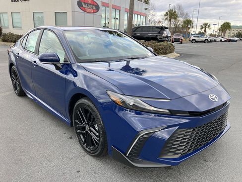 New 2026 Toyota Camry SE image 7