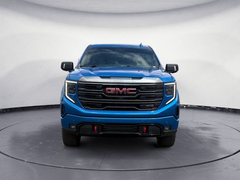 Used 2023 GMC Sierra 1500 AT4 w/ Technology Package AWD/4WD image 2