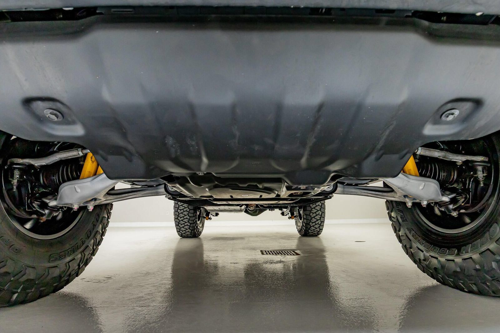 Used 2025 Ford Bronco Badlands AWD/4WD image 15