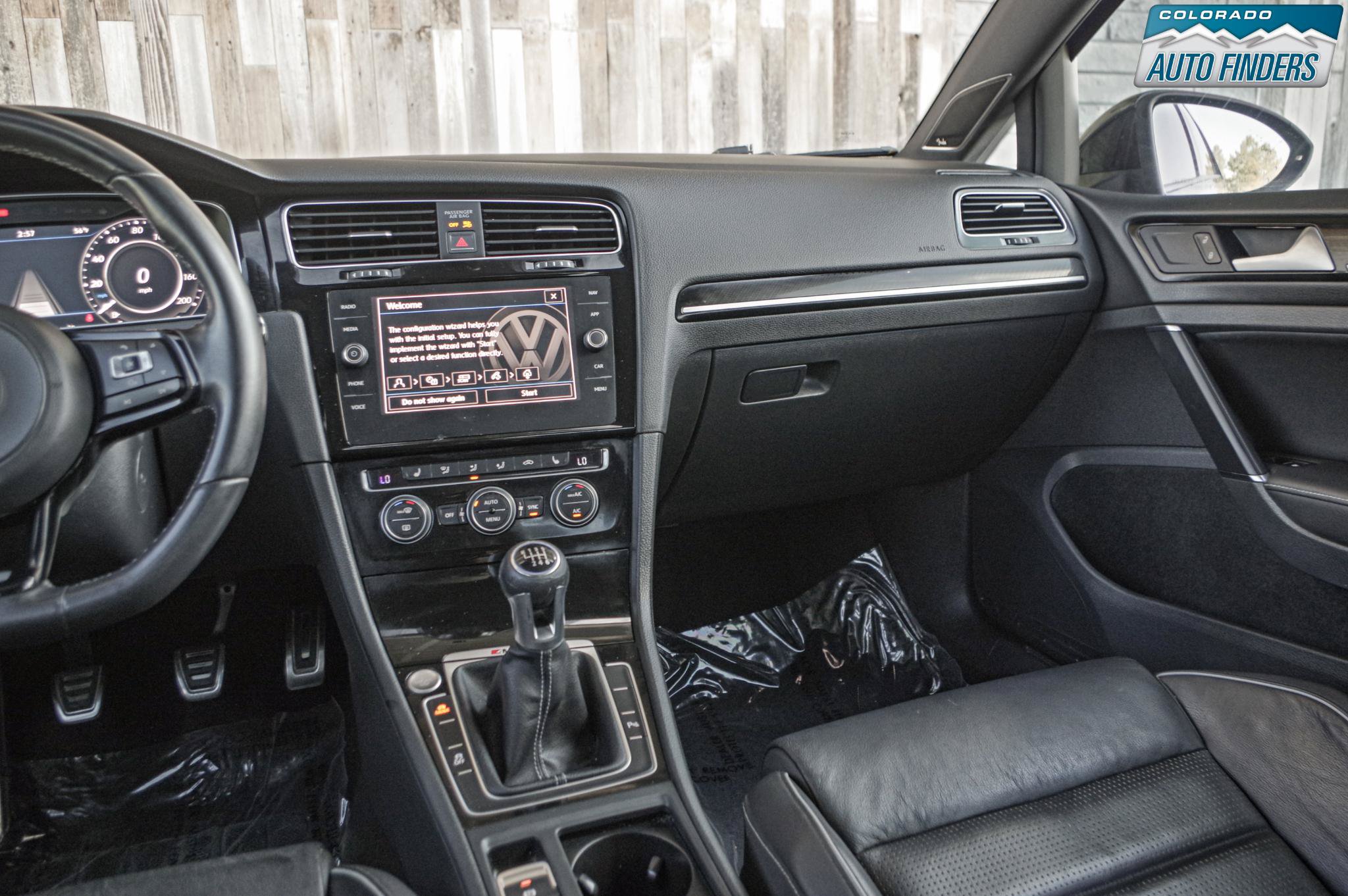 Used 2018 Volkswagen Golf R 4-Door AWD/4WD image 17