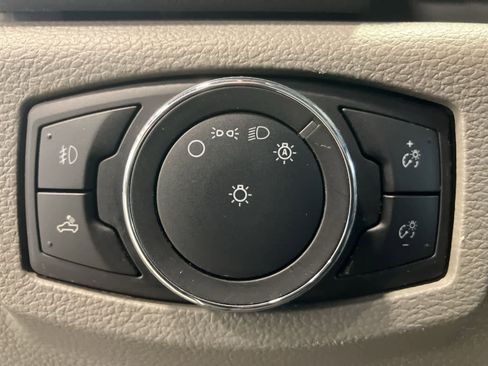 Used 2022 Ford F350 XL w/ Power Equipment Group image 15