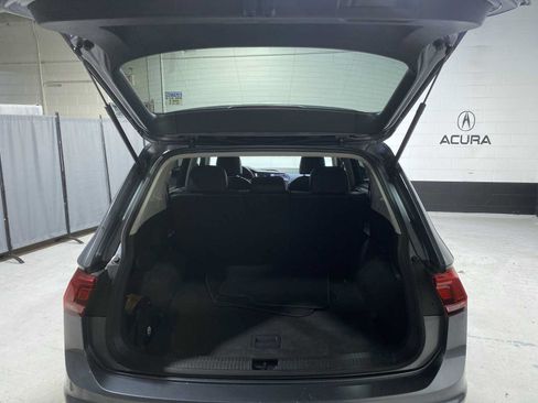 Used 2018 Volkswagen Tiguan SE AWD/4WD image 19