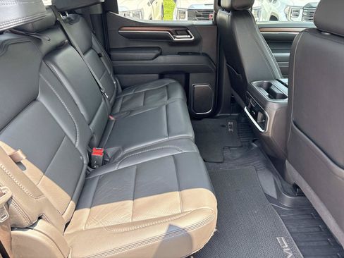Used 2024 GMC Sierra 1500 Denali w/ Denali Reserve Package AWD/4WD image 34