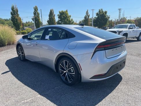 New 2026 Toyota Prius XLE image 3