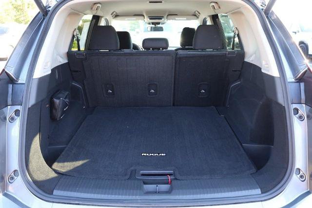 Certified 2025 Nissan Rogue SV FWD image 7