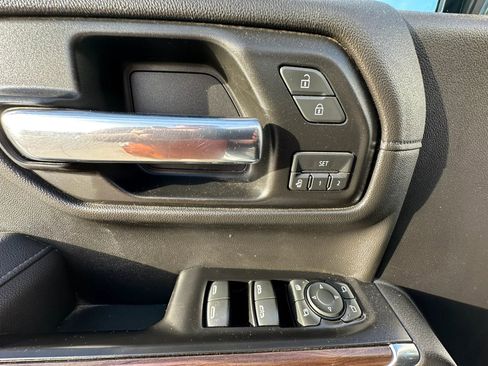 Used 2019 GMC Sierra 1500 SLT w/ SLT Premium Plus Package image 18