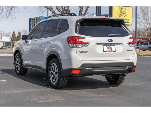 Certified 2023 Subaru Forester Premium image 5