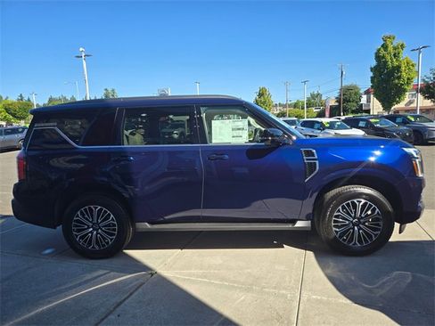 New 2025 Nissan Armada Platinum image 4