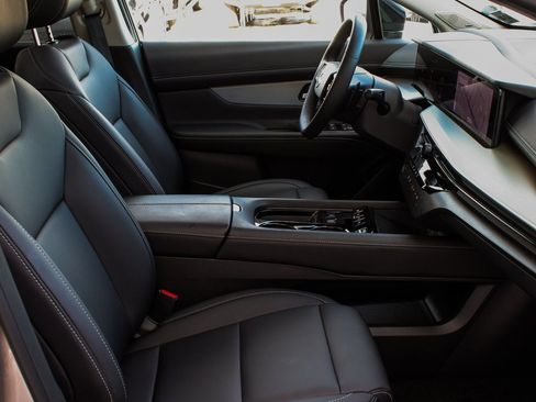 Used 2025 Nissan Murano SL w/ Cargo Package image 43