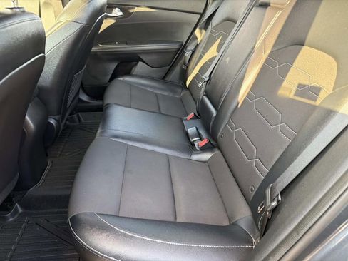 Used 2023 Kia Forte GT-Line image 22