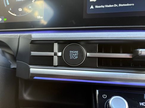 New 2025 Hyundai Santa Fe Limited image 18