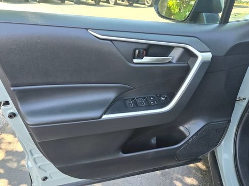 Used 2022 Toyota RAV4 XLE w/ Convenience Package AWD/4WD image 16