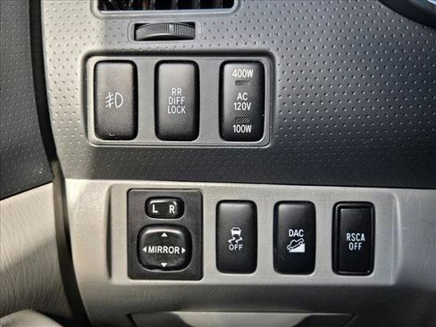 Used 2015 Toyota Tacoma 4x4 Double Cab image 10