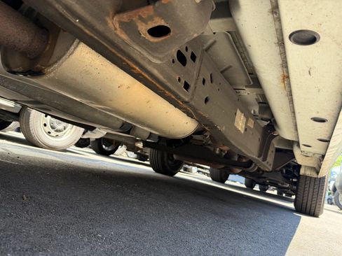 Used 2013 Chevrolet Express 1500 RWD image 8