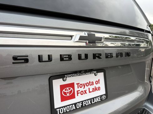 Used 2022 Chevrolet Suburban Premier AWD/4WD image 31