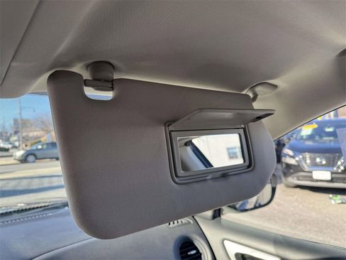 Used 2020 Nissan Pathfinder S image 29