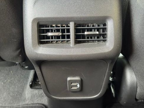 Used 2024 Chevrolet Equinox LT FWD image 17
