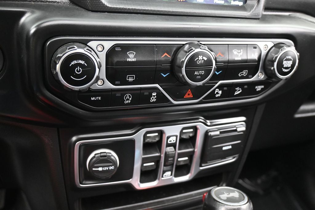 Used 2021 Jeep Wrangler Unlimited Sahara AWD/4WD image 20