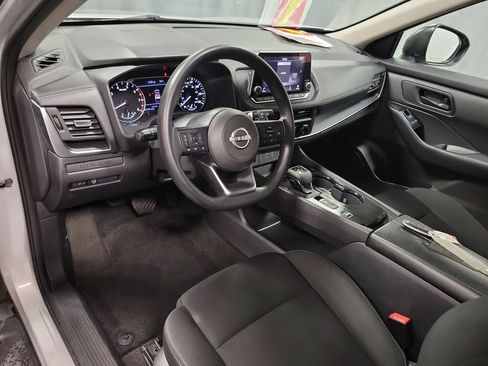 Used 2024 Nissan Rogue S FWD image 15