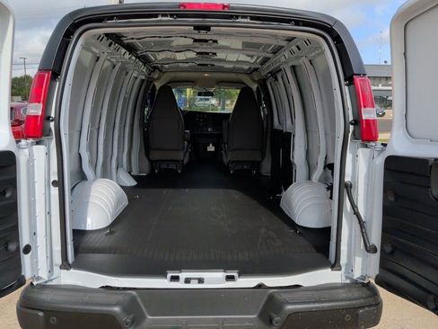 New 2025 Chevrolet Express 2500 w/ Safety Package RWD image 30