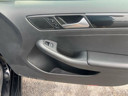 Used 2017 Volkswagen Jetta SEL FWD image 11
