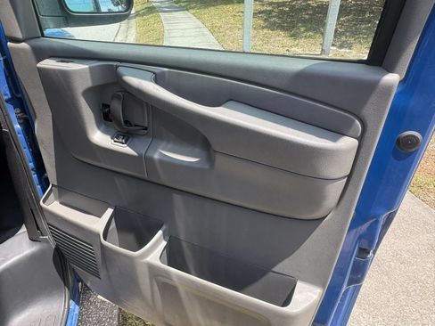 Used 2013 Chevrolet Express 3500 Extended w/ Power Package RWD image 18