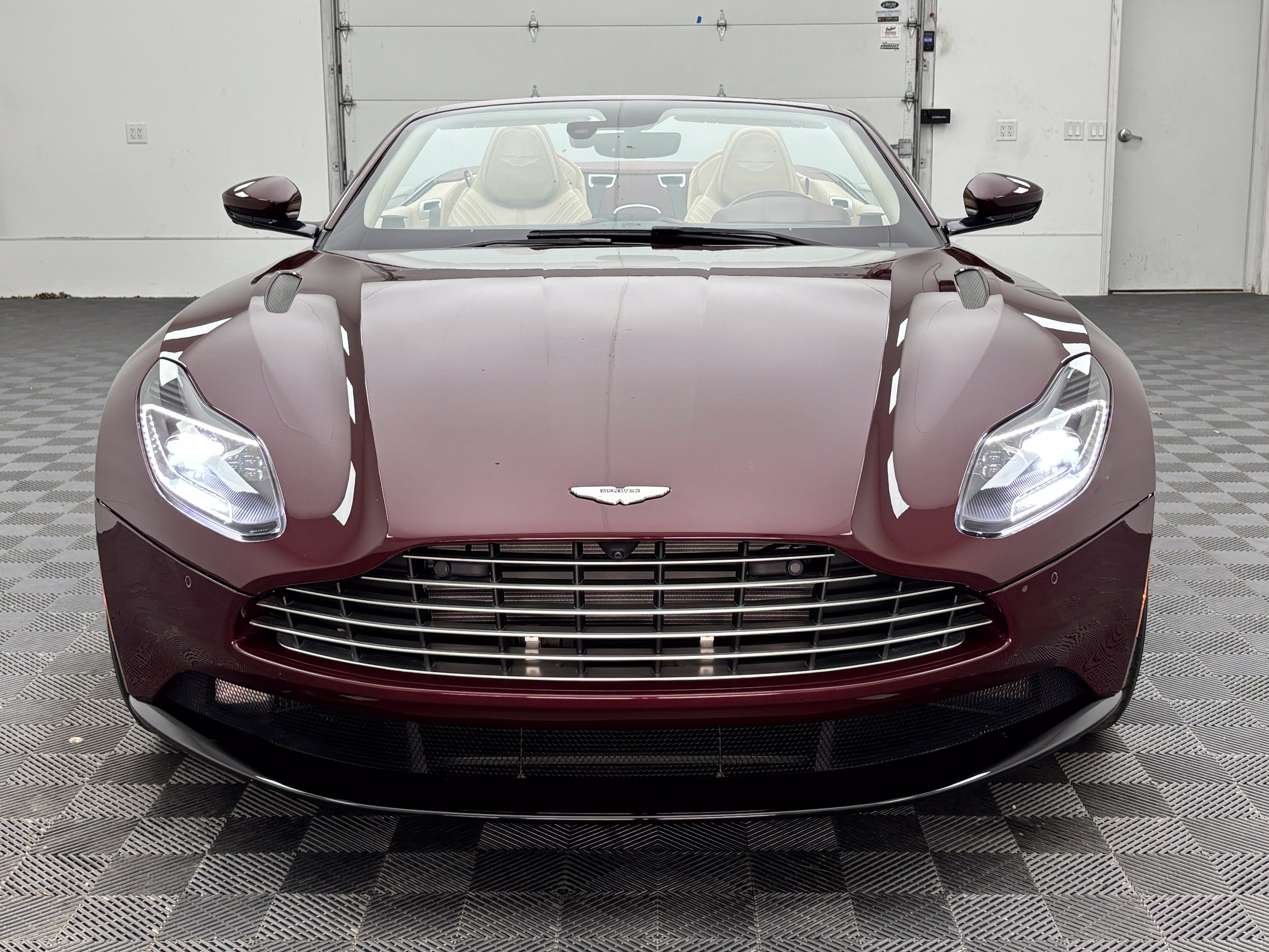Used 2019 Aston Martin DB11 Volante RWD image 63