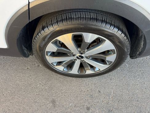 Used 2022 Kia Telluride EX w/ EX Premium Package image 34