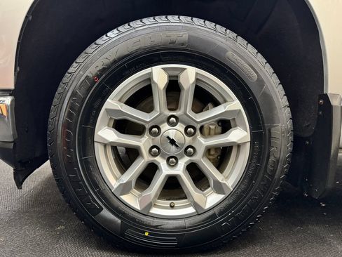 Used 2019 Chevrolet Silverado 1500 LT w/ True North Edition AWD/4WD image 12
