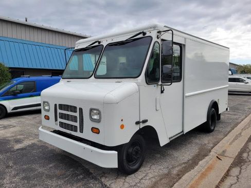 Used 2016 Ford E-350 and Econoline 350 Super Duty w/ A/C Prep Package RWD image 7