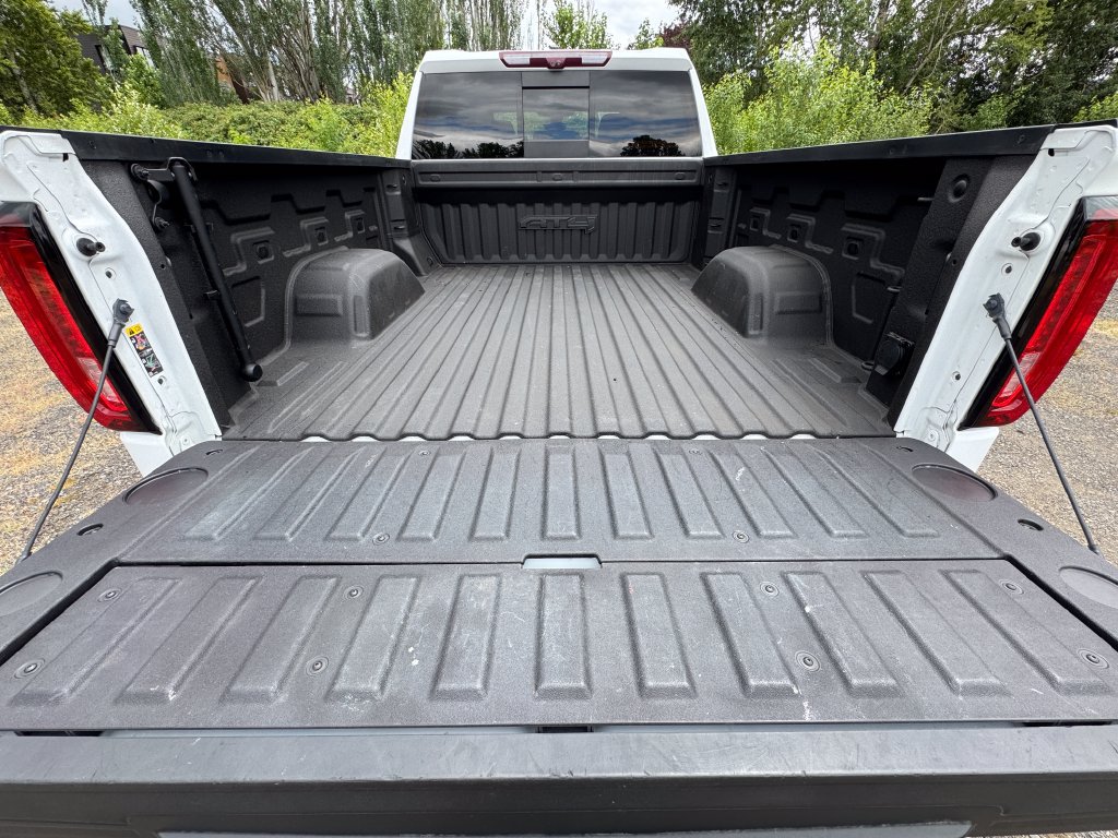 Used 2022 GMC Sierra 1500 AT4 w/ AT4 Premium Package AWD/4WD image 10