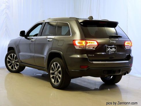 Used 2018 Jeep Grand Cherokee Limited w/ Luxury Group II AWD/4WD image 9