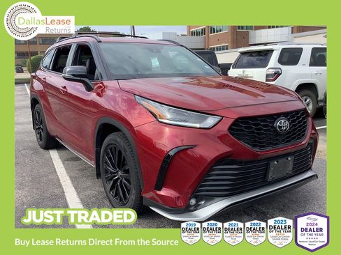 Used 2023 Toyota Highlander XSE FWD image 1