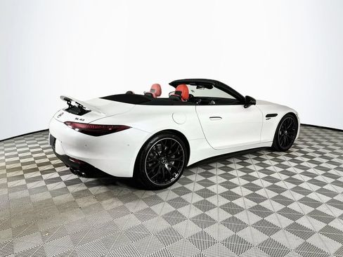 Used 2026 Mercedes-Benz SL 43 AMG w/ Driver Assistance Package image 7